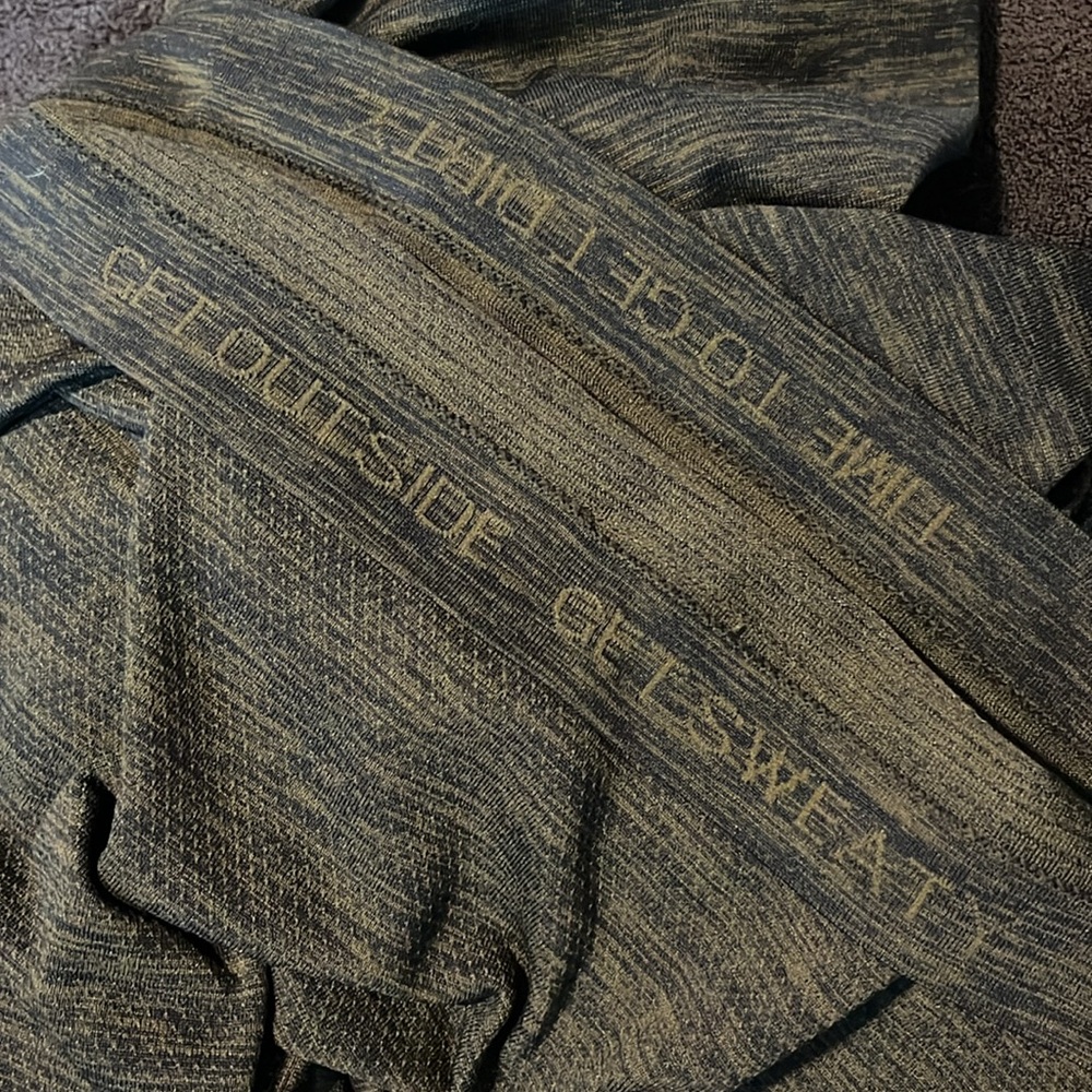 Lululemon | 1/4 Zip Up Long Sleeve - Picture 14 of 14